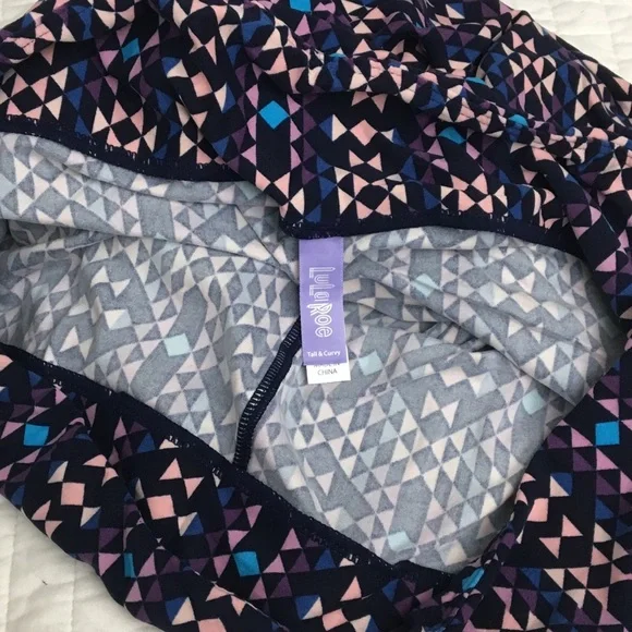 LuLaRoe TC Leggings - Picture 2 of 4